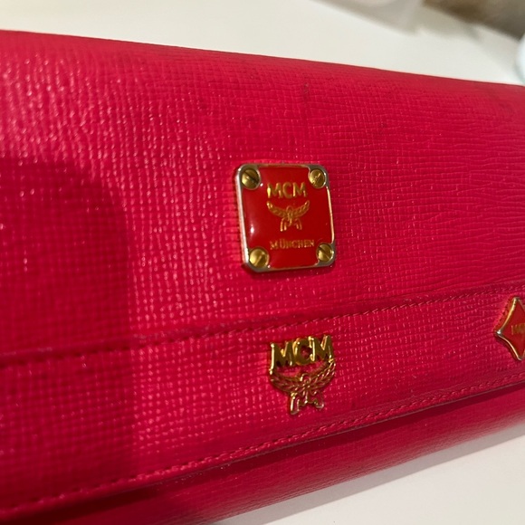 MCM DARK PINK LONG TRIFOLD WALLET - Picture 3 of 16